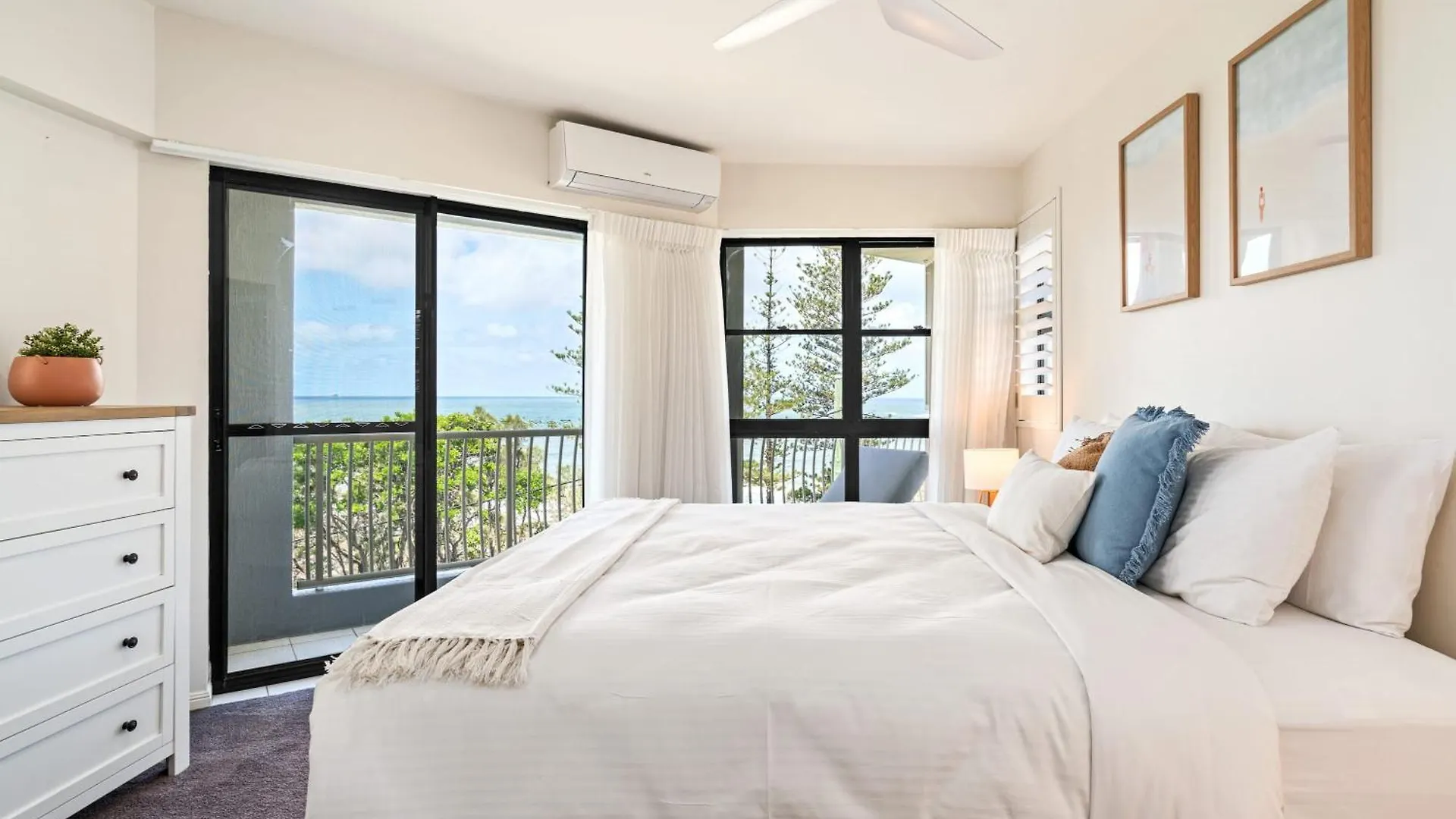 شقة Tranquil Tides Retreat - Coastal Waterfront Escape كالوندرا أستراليا