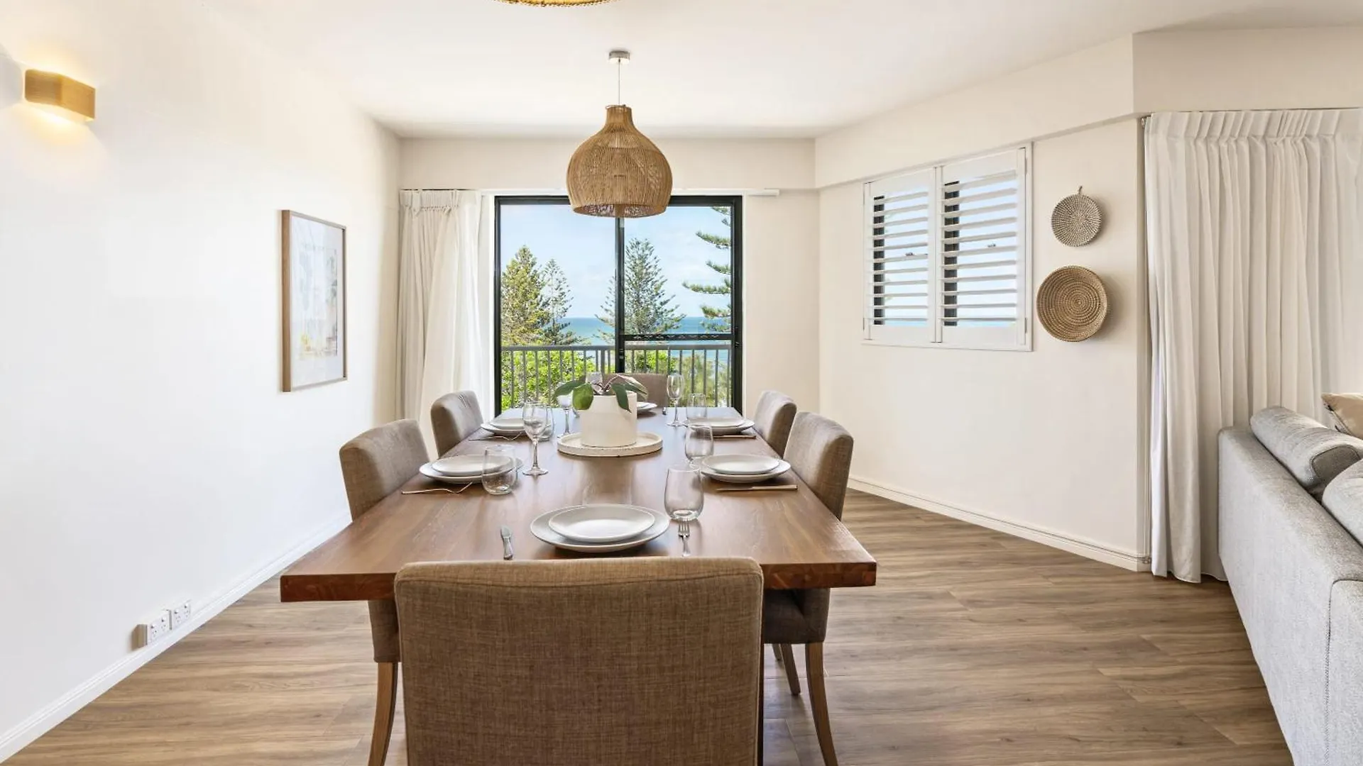 شقة Tranquil Tides Retreat - Coastal Waterfront Escape كالوندرا