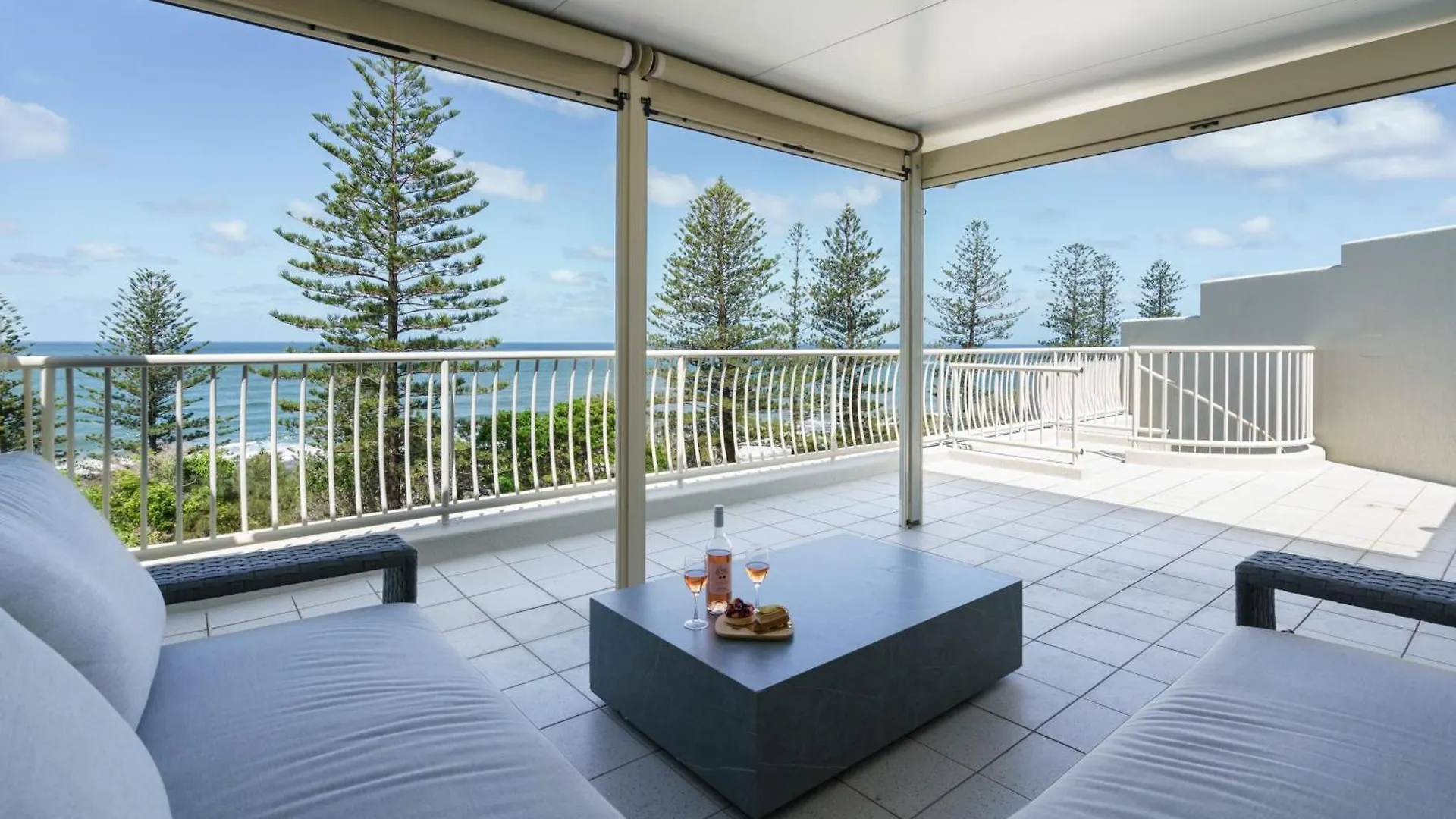 شقة Tranquil Tides Retreat - Coastal Waterfront Escape كالوندرا 0*,  أستراليا