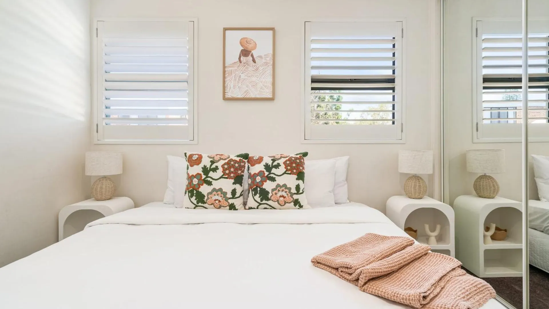 شقة Tranquil Tides Retreat - Coastal Waterfront Escape كالوندرا