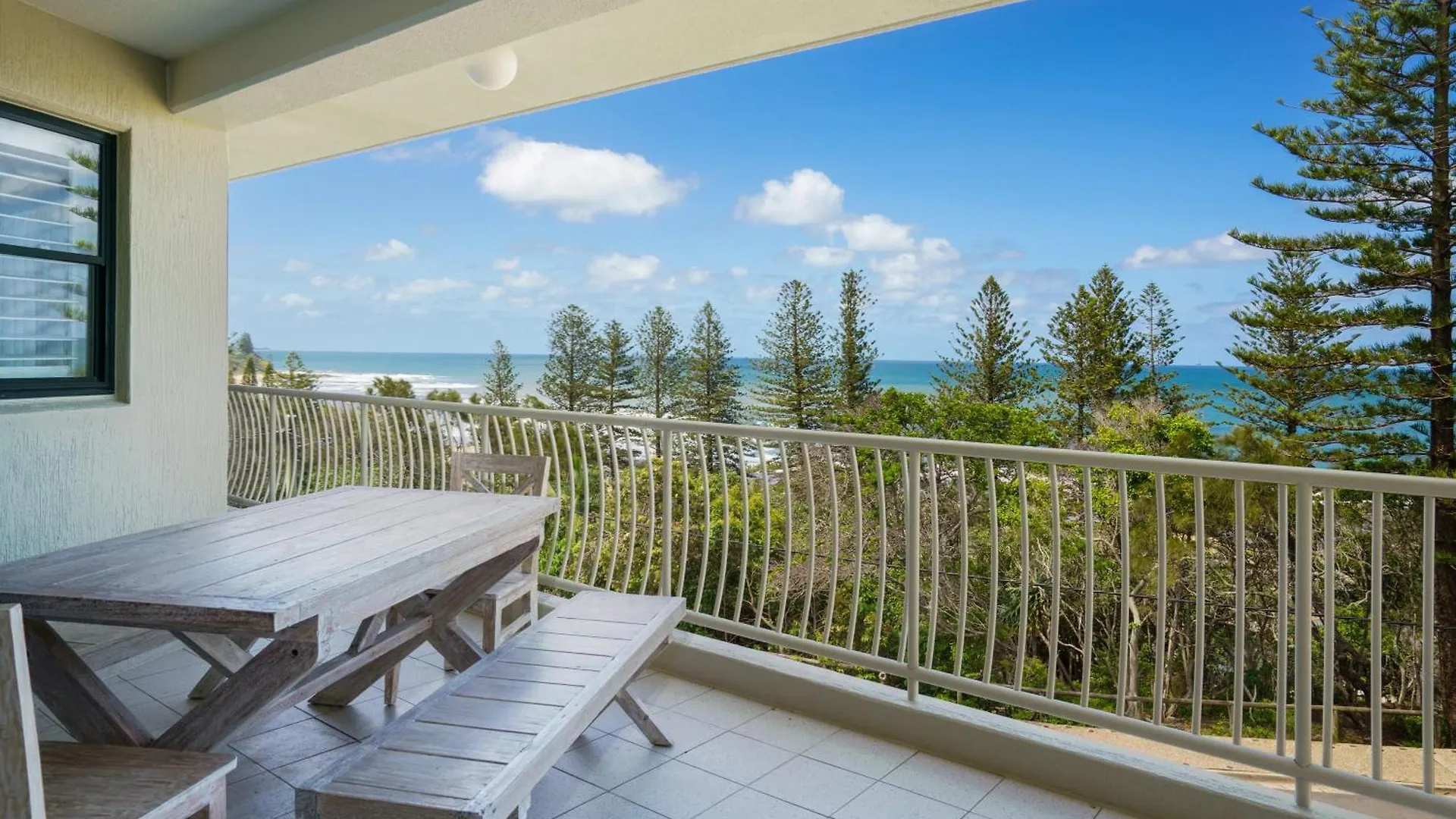شقة Tranquil Tides Retreat - Coastal Waterfront Escape كالوندرا
