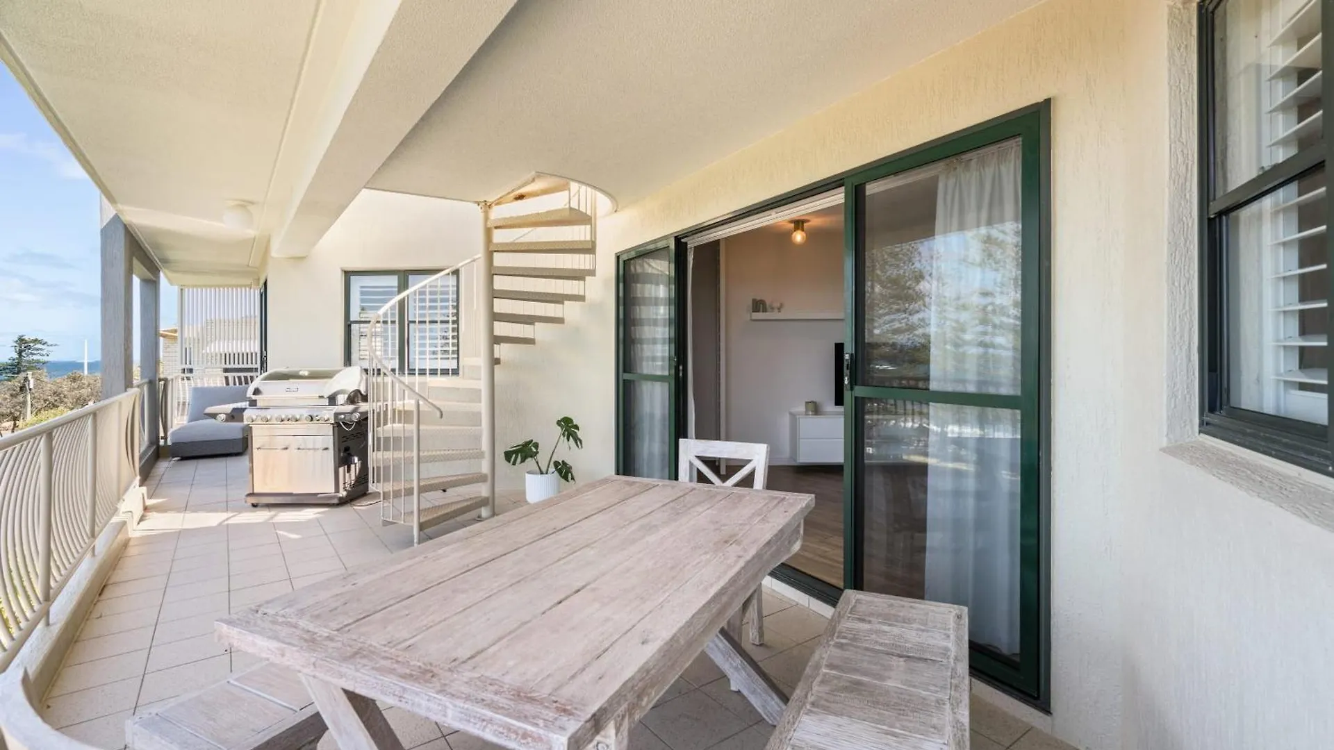 شقة Tranquil Tides Retreat - Coastal Waterfront Escape كالوندرا أستراليا